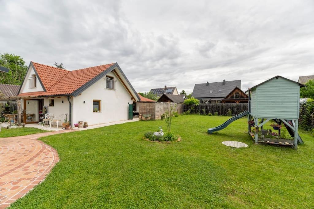 ליבניץ Idyllic Holiday Home - Relaxation Place מראה חיצוני תמונה