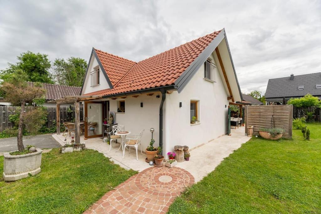 ליבניץ Idyllic Holiday Home - Relaxation Place מראה חיצוני תמונה